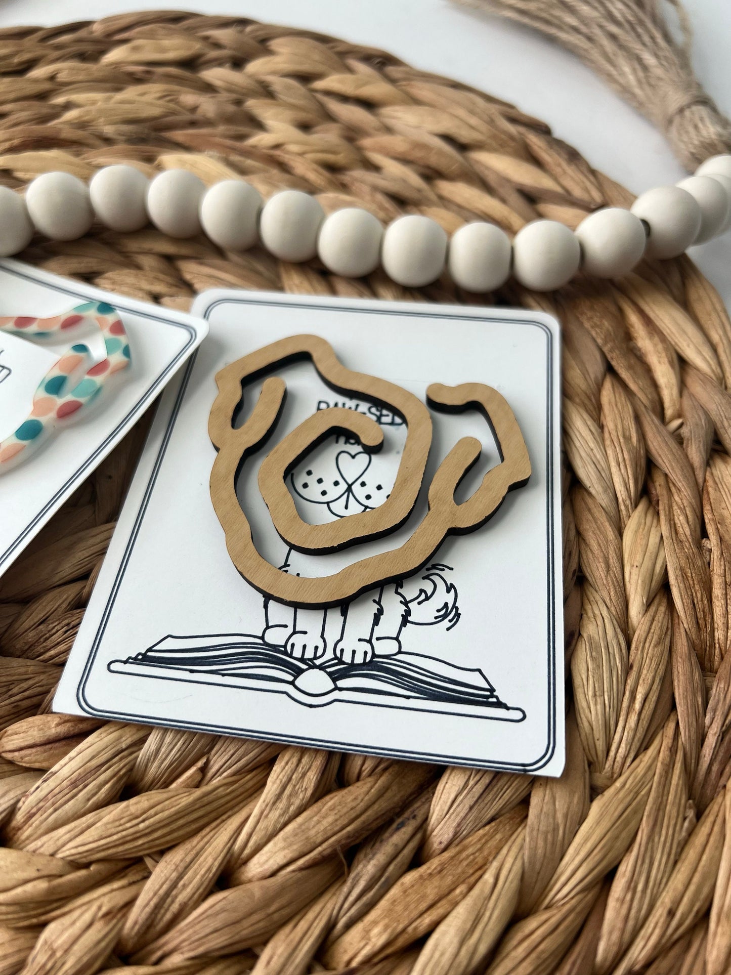 Dog Face Bookmark, Pet Paw Bookmark, Paw Print, Dog Lover Present, Chip Bag Clip, Gift for Pet Lovers, Gift for Her, Rescue dog gift