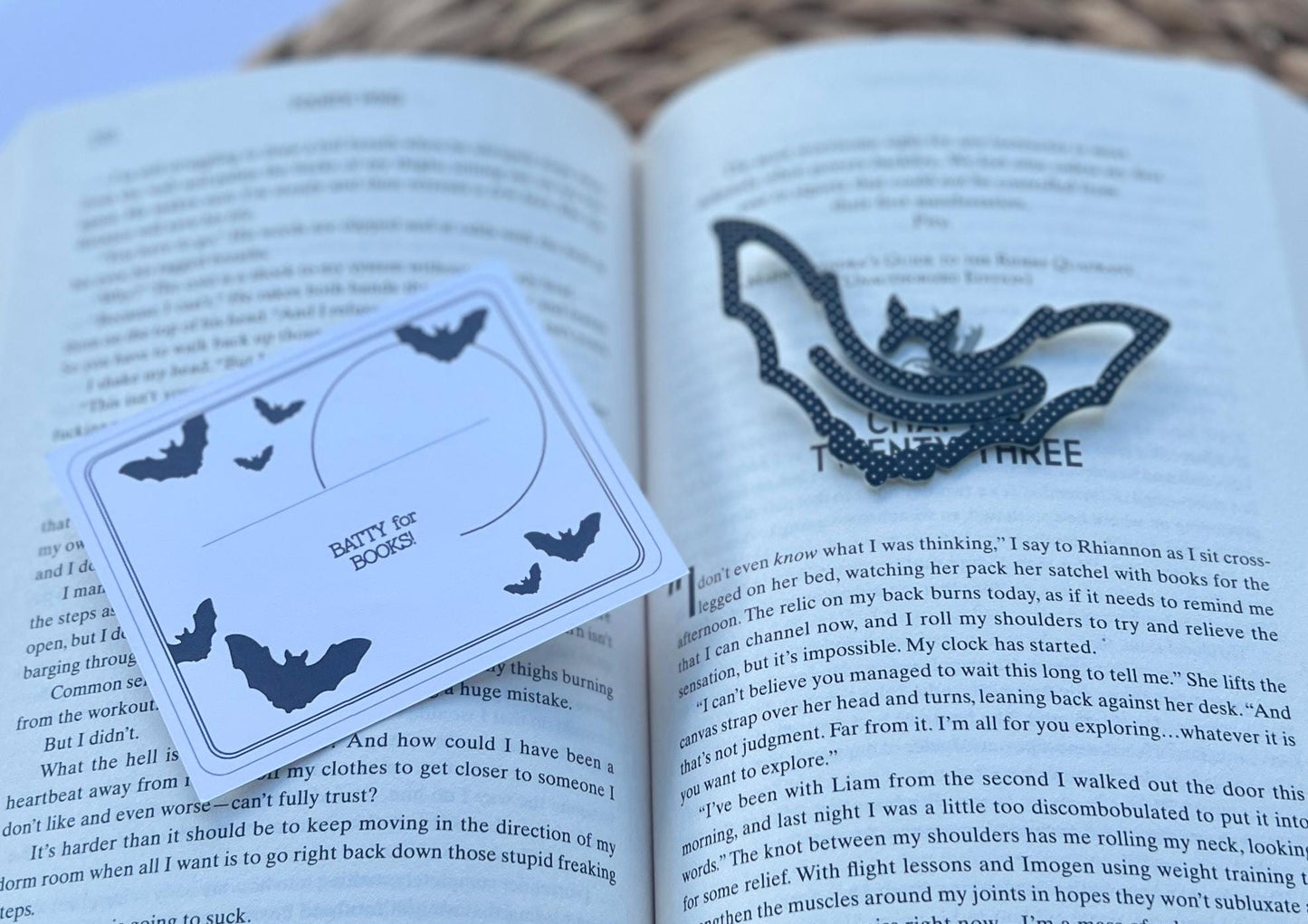 Bat Bookmark, Book Lover Gift, Gift for Reader, Book Club Present, Acrylic Bookmark, Paper Clip, Halloween Spooky Season Gift