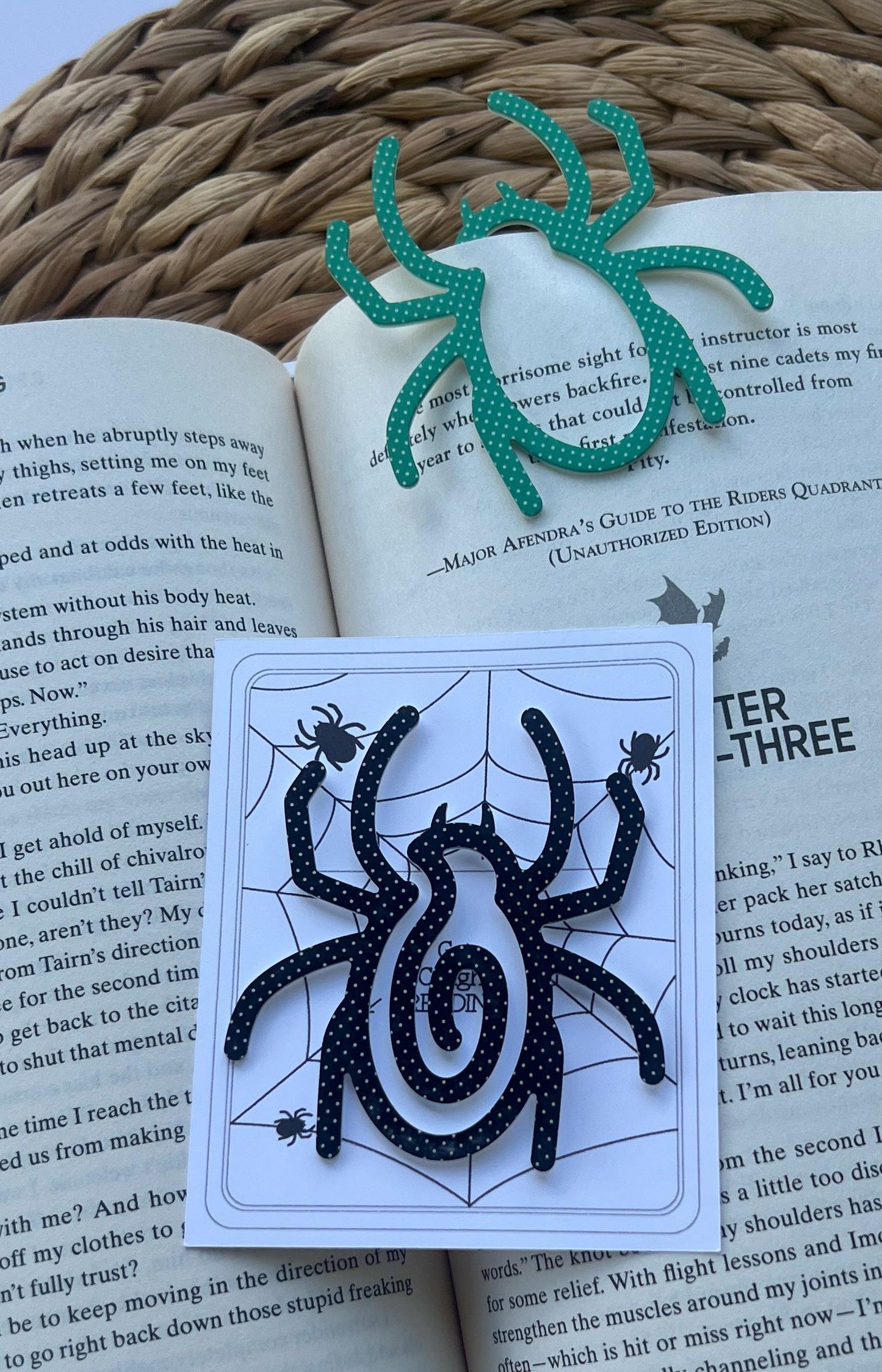 Spider Bookmark, Book Lover Gift, Gift for Reader, Book Club Present, Acrylic Bookmark, Paper Clip, Halloween Spooky Season Gift