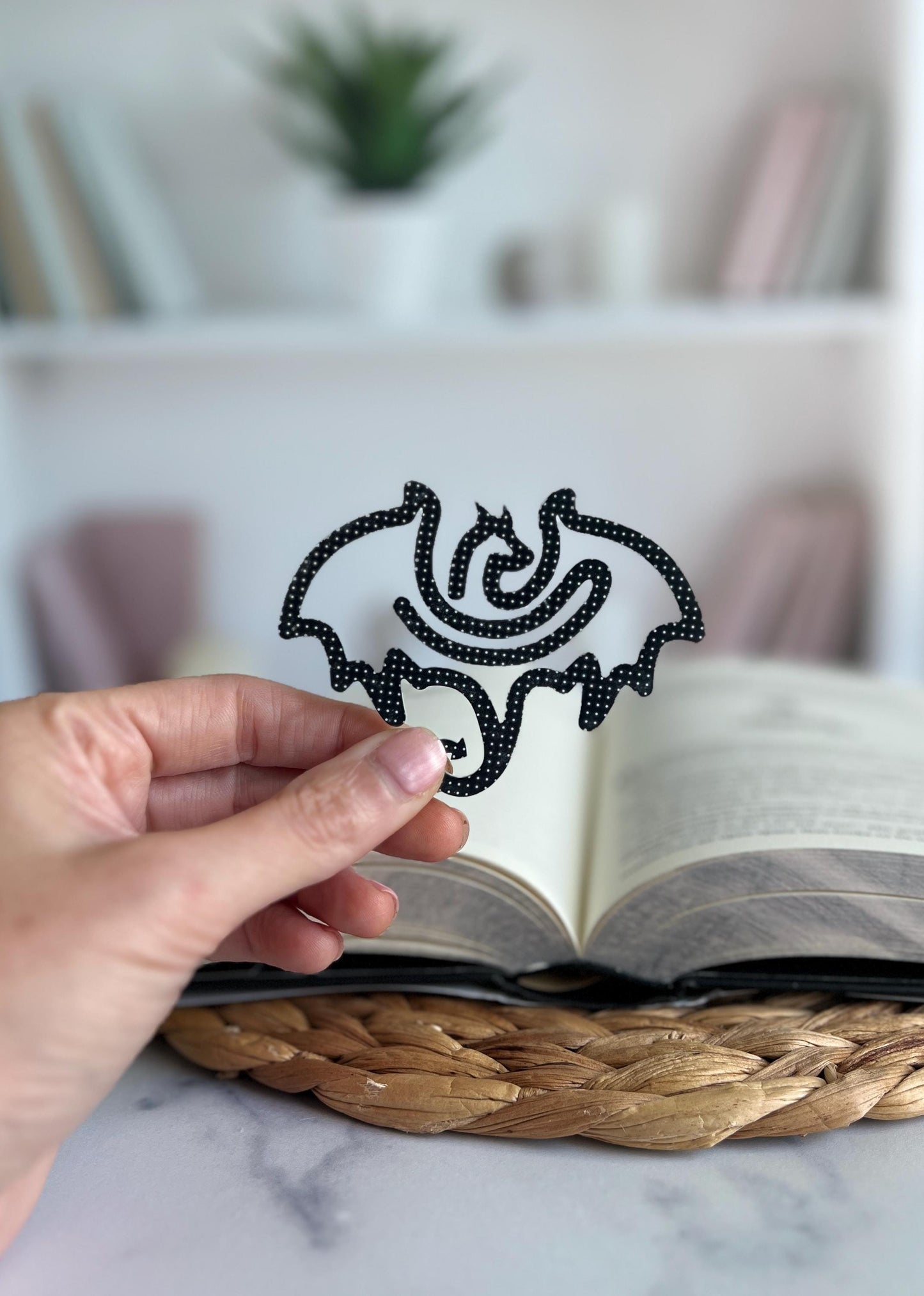 Dragon Acrylic Bookmark, Fun Reading Gift for Fantasy Lovers & Bookworms, Book Lover Gift, Bookish Present, Mystical Reader
