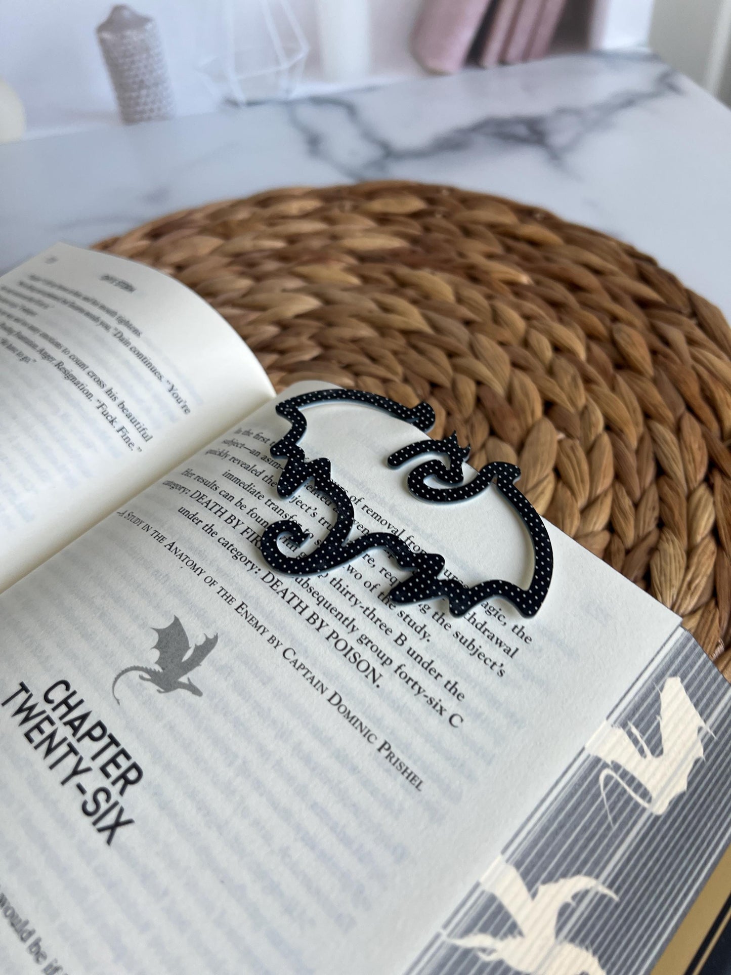 Dragon Acrylic Bookmark, Fun Reading Gift for Fantasy Lovers & Bookworms, Book Lover Gift, Bookish Present, Mystical Reader