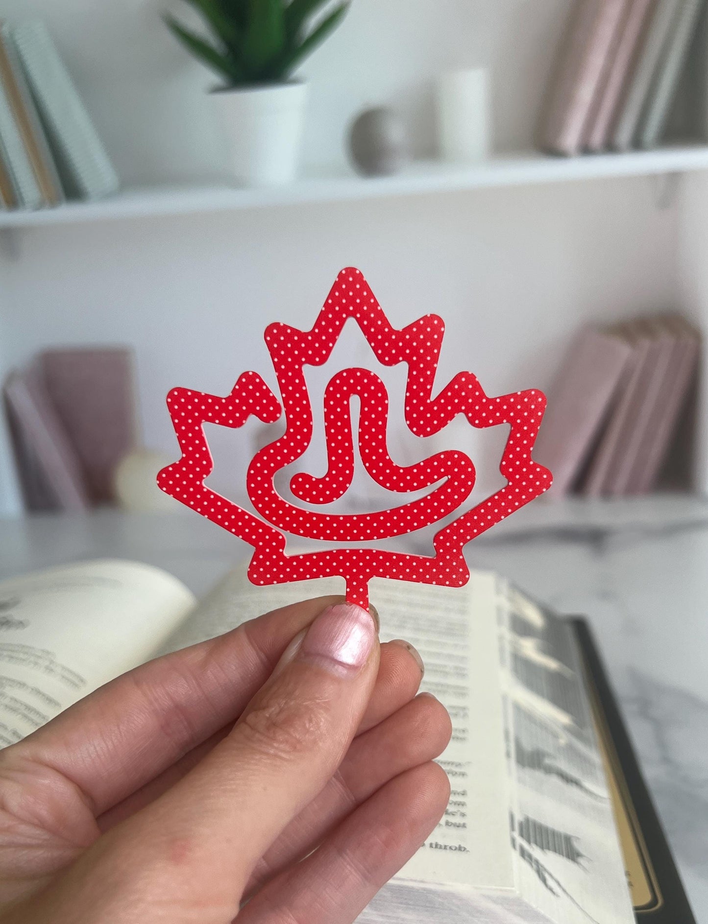 Canadian Red Maple Leaf Acrylic Bookmark, Canada Day, Gift for Readers, Book Club Present, Book Lover, Canada Travel Souvenir