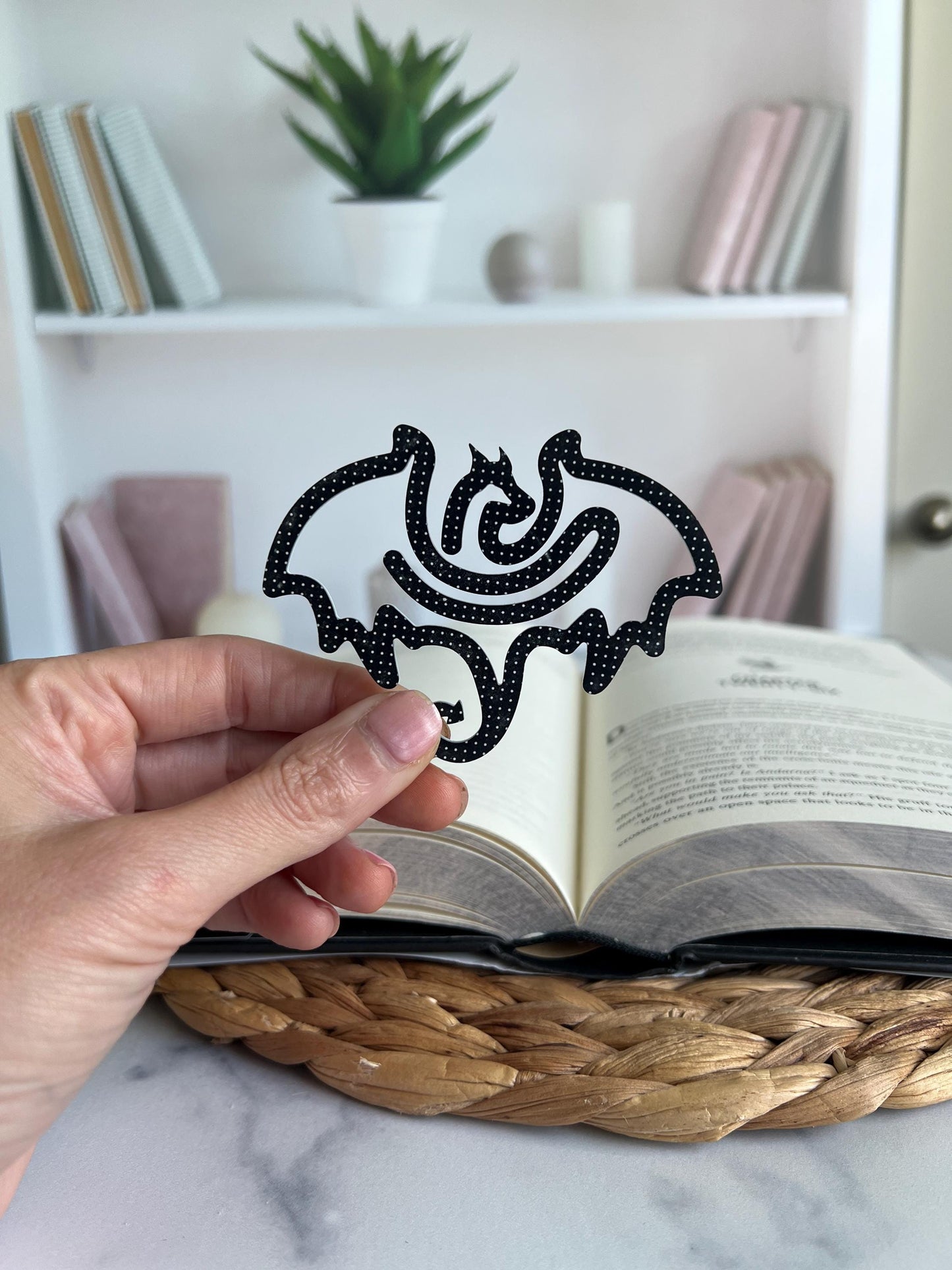 Dragon Acrylic Bookmark, Fun Reading Gift for Fantasy Lovers & Bookworms, Book Lover Gift, Bookish Present, Mystical Reader