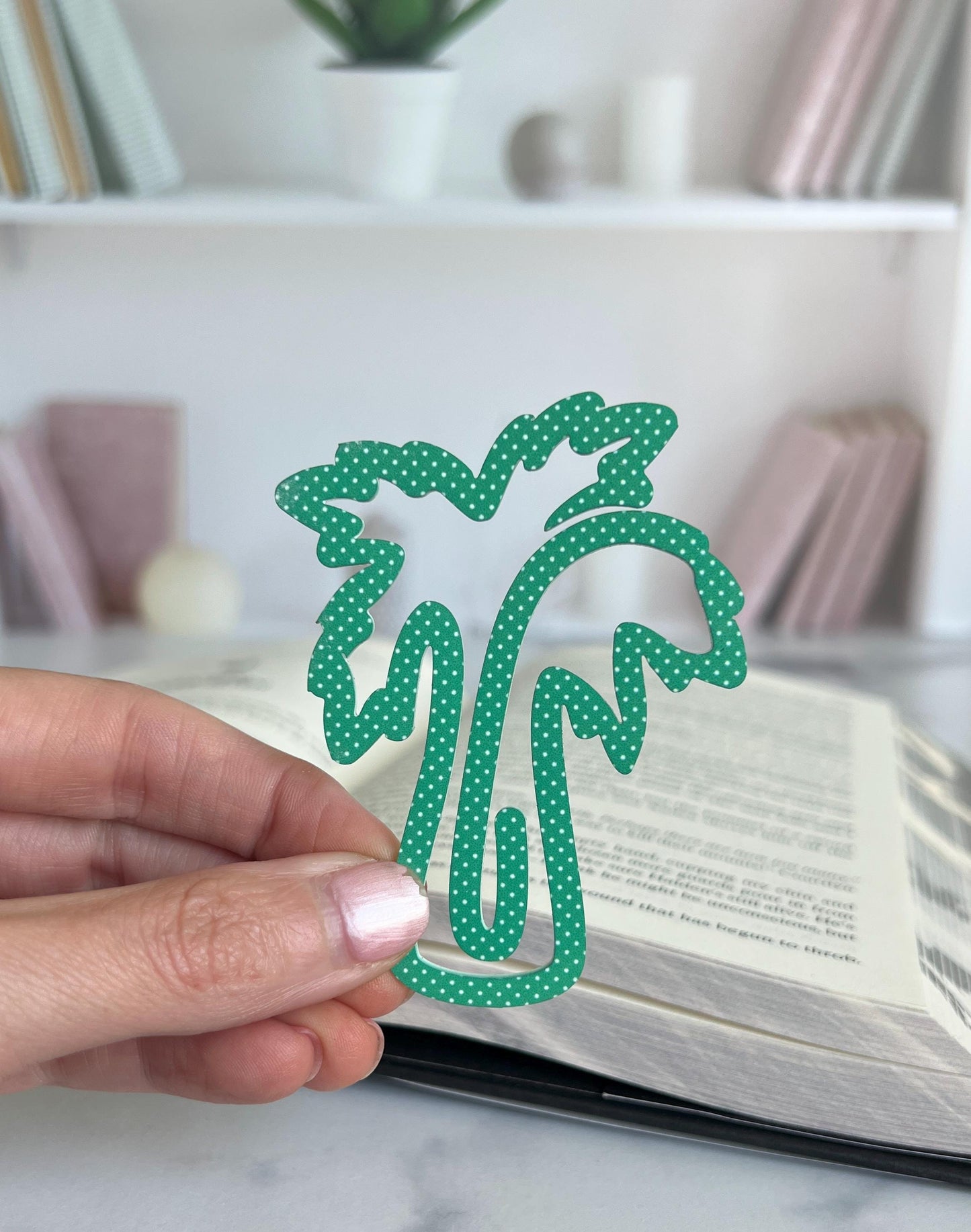 Palm Tree Bookmark, Tropical Acrylic Book Mark,  Book Lover Gift, Booktok, Bookish Present, Book Club, Gift for Readers, Cute Island Gift