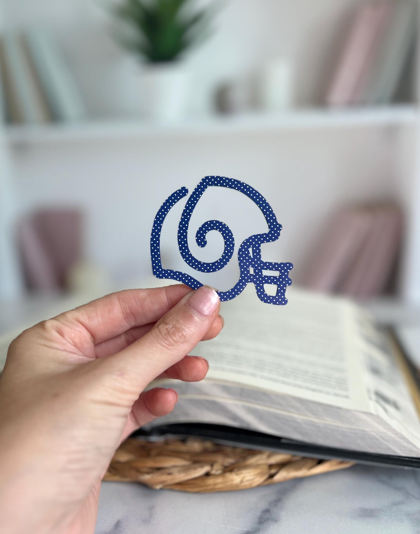 Football Helmet Acrylic Bookmark, Sports Book Mark, Football Player, Game Day, Coach Gift, Super Bowl Present, Bookish Booktok, Gift for Him